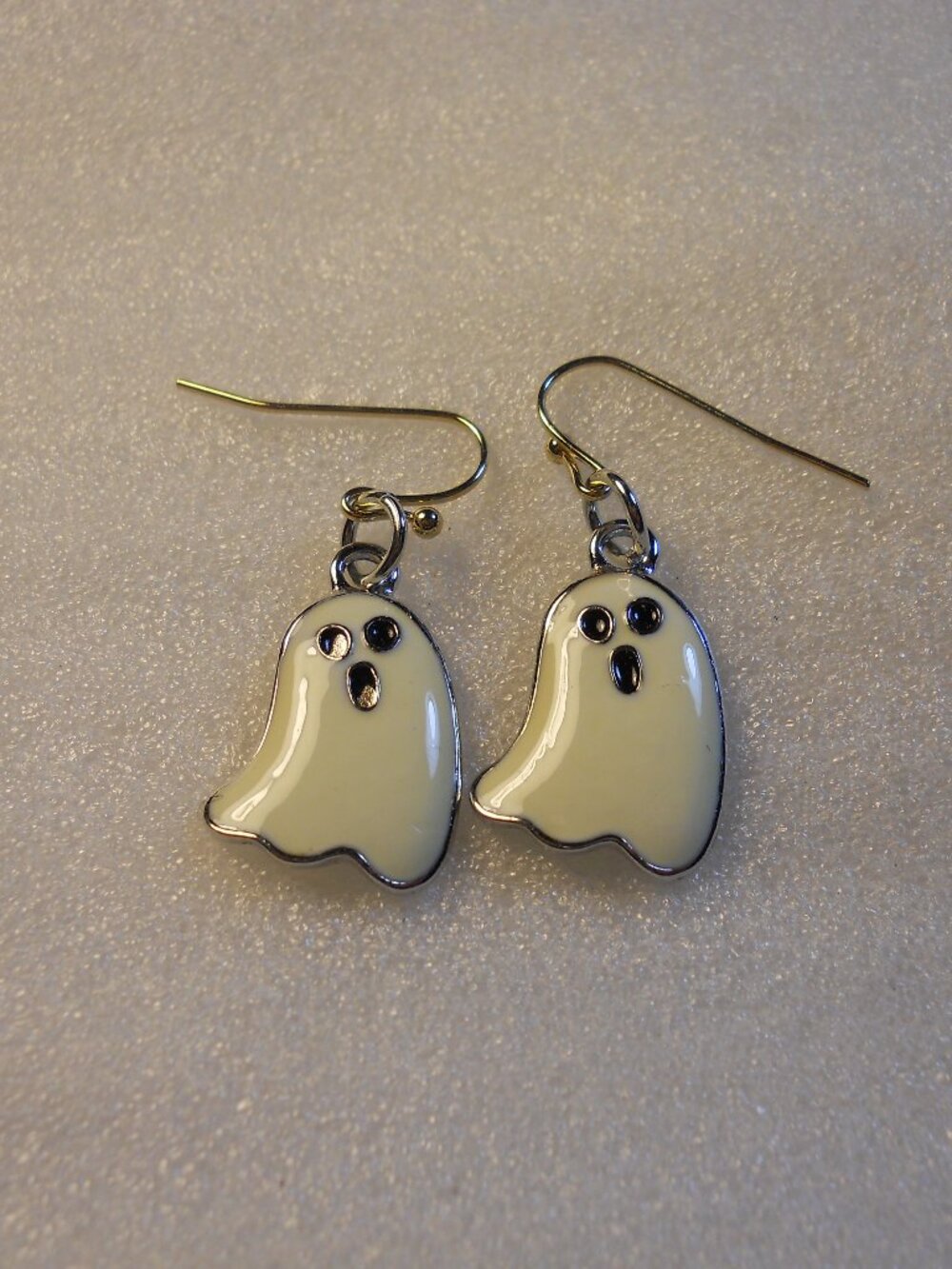 Ghost Earrings 1125